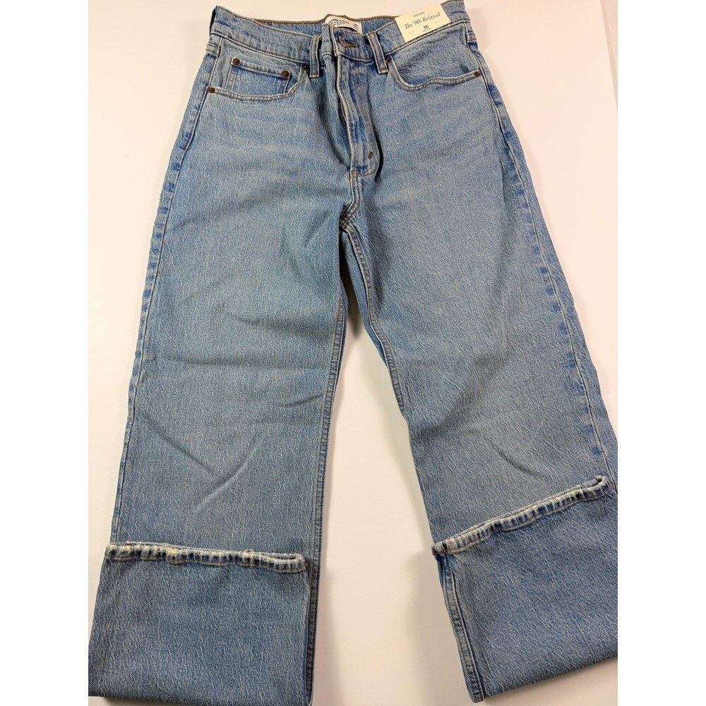 Abercrombie & Fitch The 90s Relaxed Jean High Rise Light Wash Denim 30 Regular
